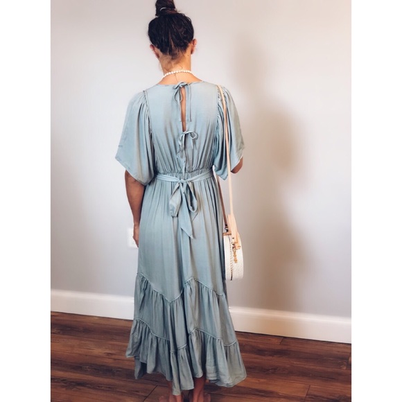 Last 1✨ Evie Blue Deep V Maxi Dress - Picture 8 of 8